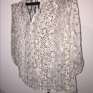 NWOT Material‎ Girls size small oversized cream gold and gray 3/4 length sleeves